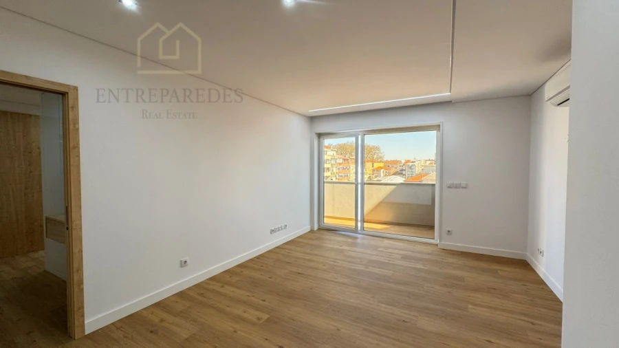 Apartamento T2 para Venda em Cedofeita, Santo Ildefonso, Sé, Miragaia, São Nicolau e Vitória Foto 5