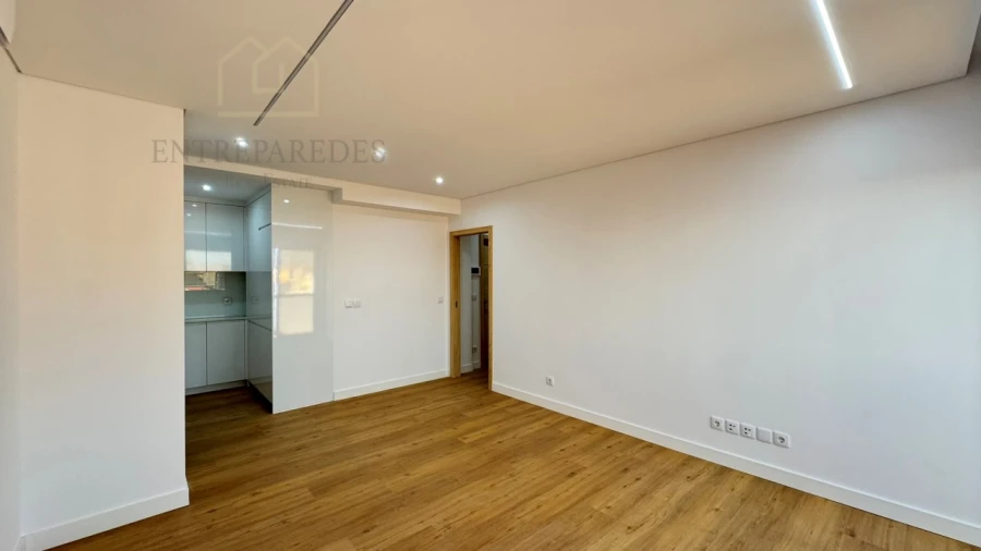 Apartamento T2 para Venda em Cedofeita, Santo Ildefonso, Sé, Miragaia, São Nicolau e Vitória Foto 9