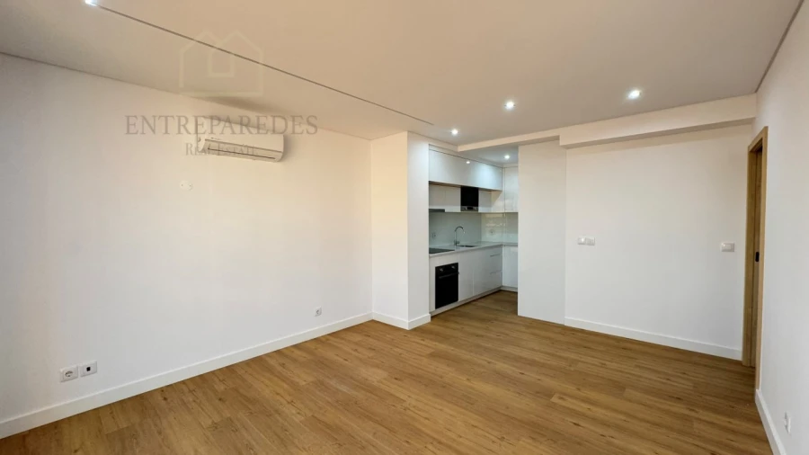 Apartamento T2 para Venda em Cedofeita, Santo Ildefonso, Sé, Miragaia, São Nicolau e Vitória Foto 14