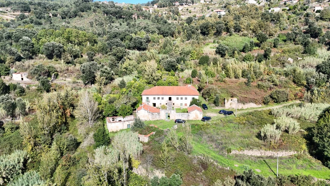 Quinta para Venda em Penhalonga e Paços de Gaiolo Foto 57