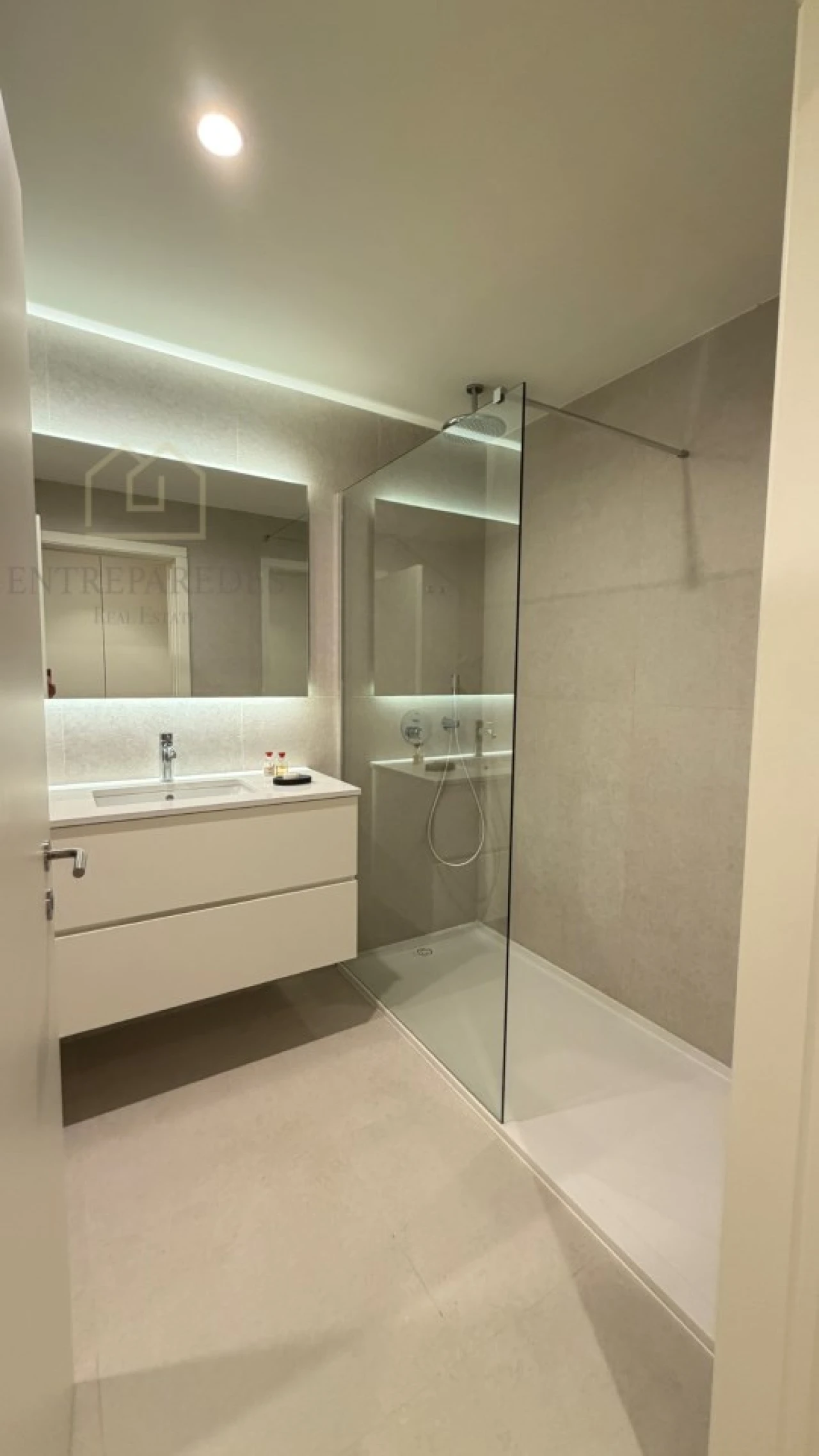 Apartamento T3 para Venda em Santa Marinha e São Pedro da Afurada Foto 16
