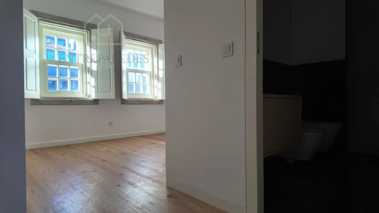 Apartamento T2 para Venda em Cedofeita, Santo Ildefonso, Sé, Miragaia, São Nicolau e Vitória Foto 11