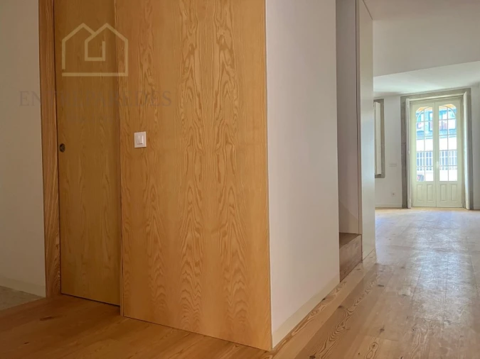 Apartamento T2 para Venda em Cedofeita, Santo Ildefonso, Sé, Miragaia, São Nicolau e Vitória Foto 3