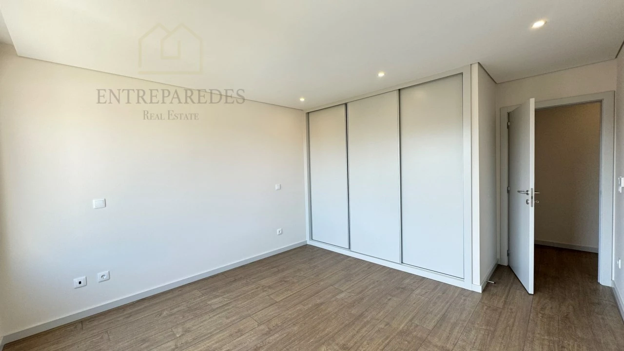 Apartamento T3 para Venda em Cedofeita, Santo Ildefonso, Sé, Miragaia, São Nicolau e Vitória Foto 25