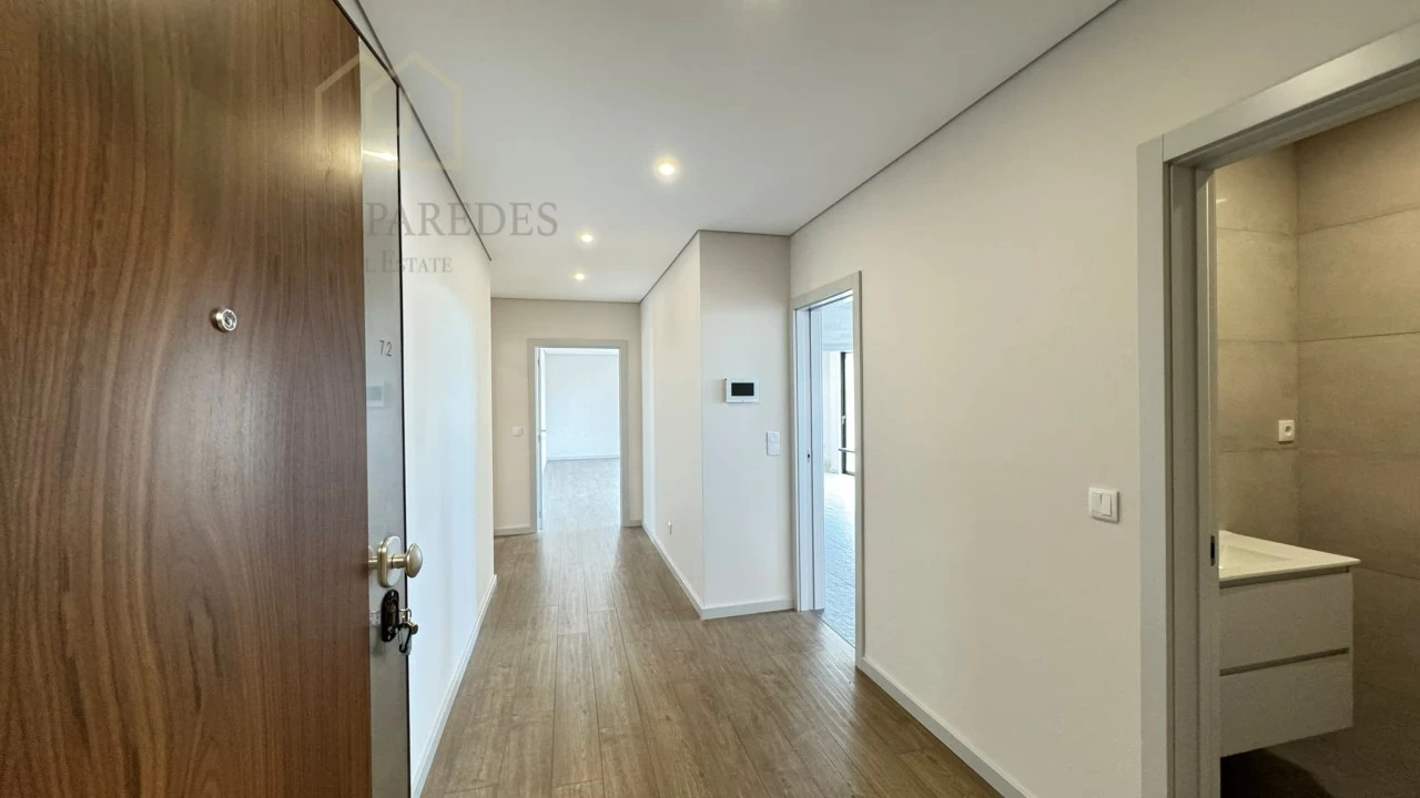 Apartamento T4 para Venda em Cedofeita, Santo Ildefonso, Sé, Miragaia, São Nicolau e Vitória Foto 7