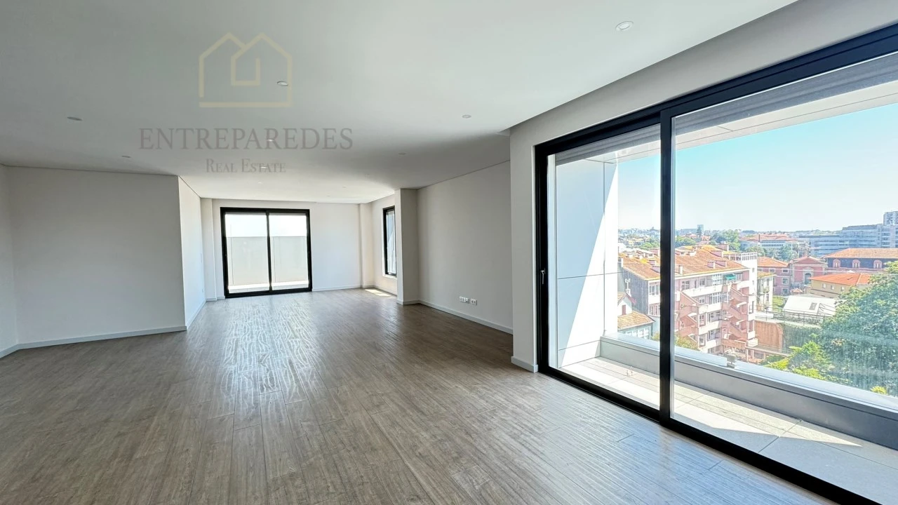 Apartamento T4 para Venda em Cedofeita, Santo Ildefonso, Sé, Miragaia, São Nicolau e Vitória Foto 16