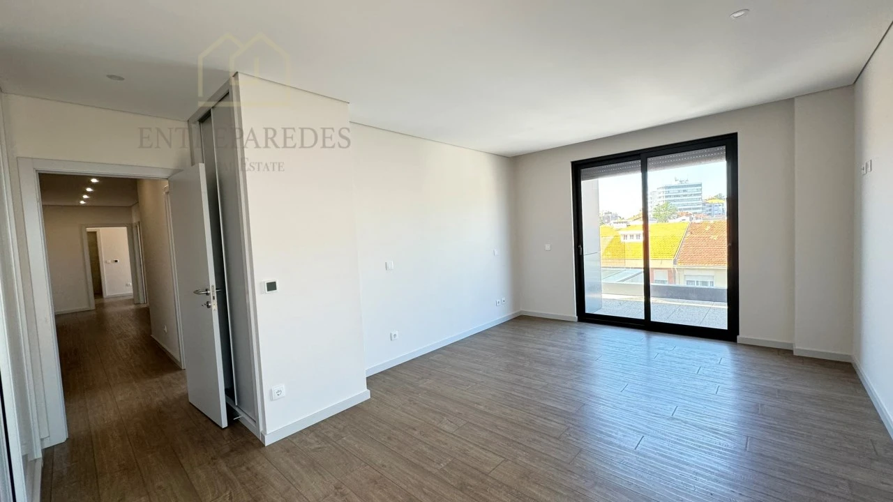 Apartamento T4 para Venda em Cedofeita, Santo Ildefonso, Sé, Miragaia, São Nicolau e Vitória Foto 35