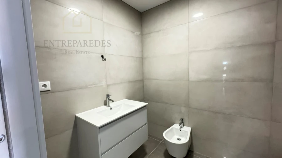 Apartamento T4 para Venda em Cedofeita, Santo Ildefonso, Sé, Miragaia, São Nicolau e Vitória Foto 25