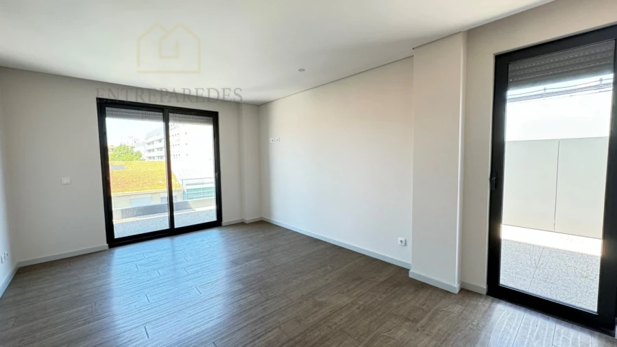 Apartamento T4 para Venda em Cedofeita, Santo Ildefonso, Sé, Miragaia, São Nicolau e Vitória Foto 32