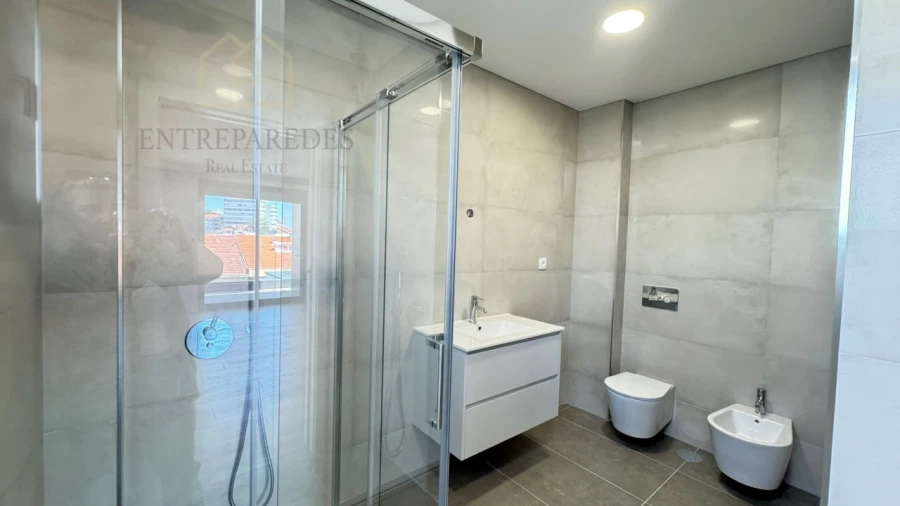 Apartamento T4 para Venda em Cedofeita, Santo Ildefonso, Sé, Miragaia, São Nicolau e Vitória Foto 34