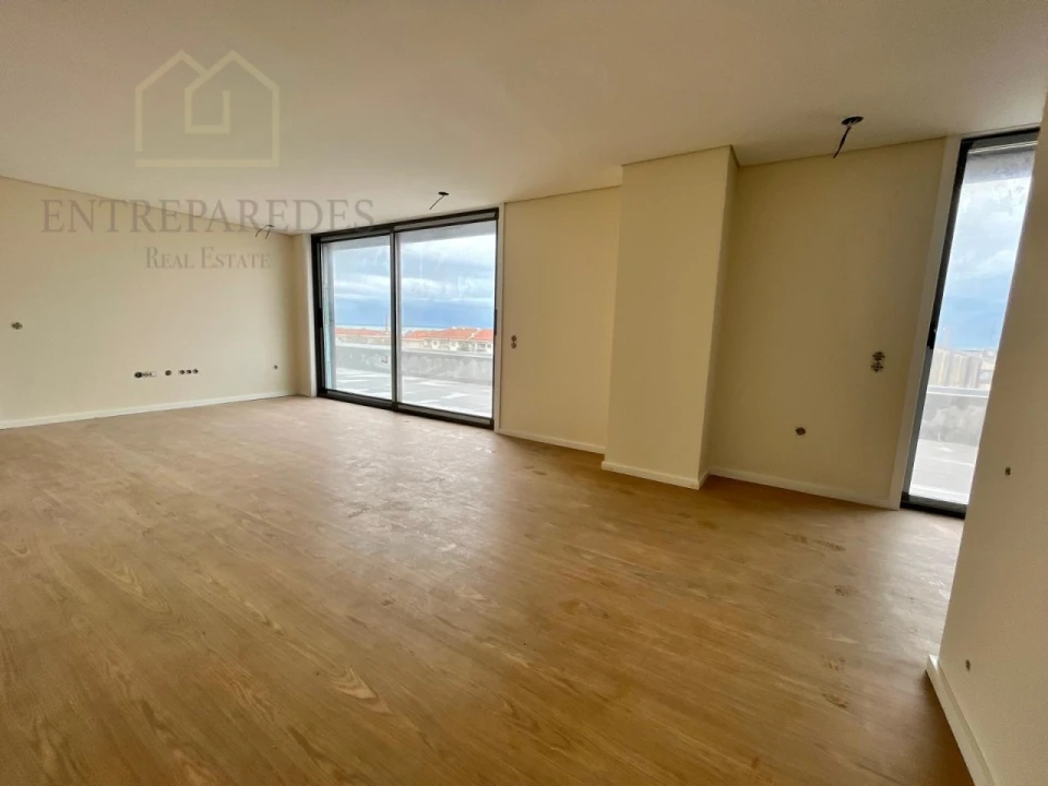 Apartamento T3 para Venda em Espinho Foto 9
