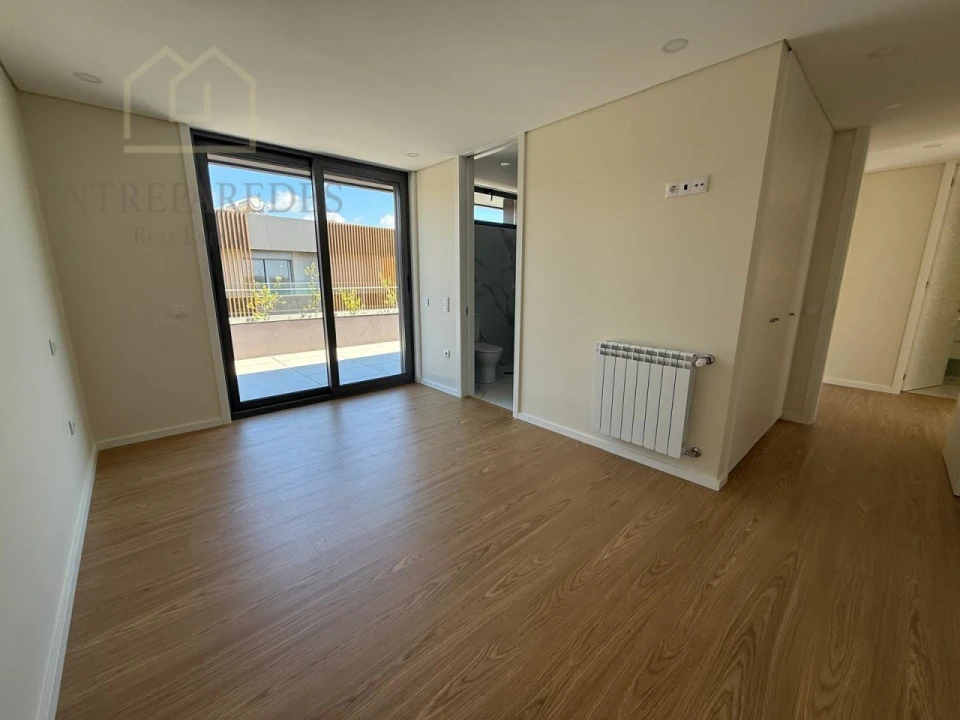 Apartamento T3 para Venda em Espinho Foto 16