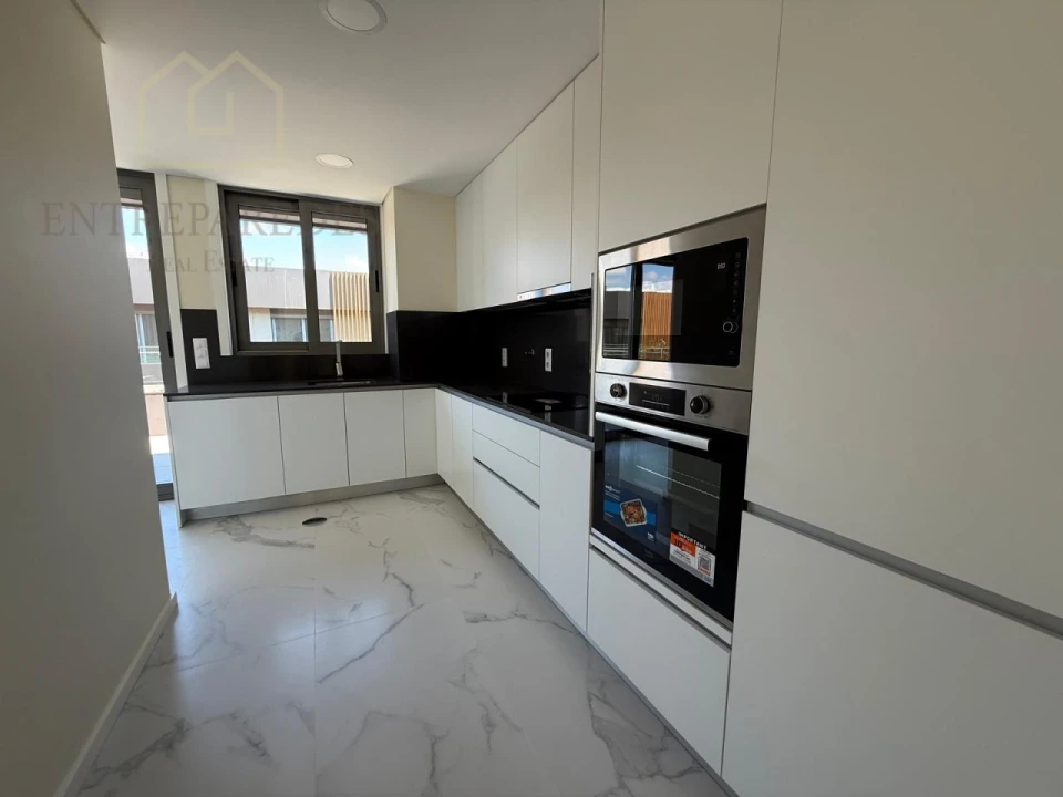 Apartamento T3 para Venda em Espinho Foto 4