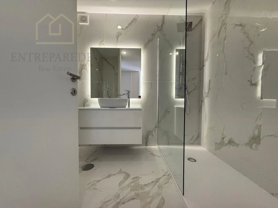Apartamento T3 para Venda em Espinho Foto 20