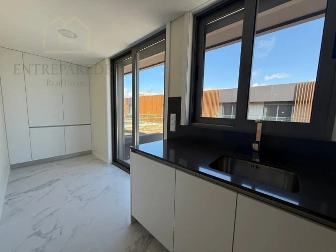 Apartamento T3 para Venda em Espinho Foto 3