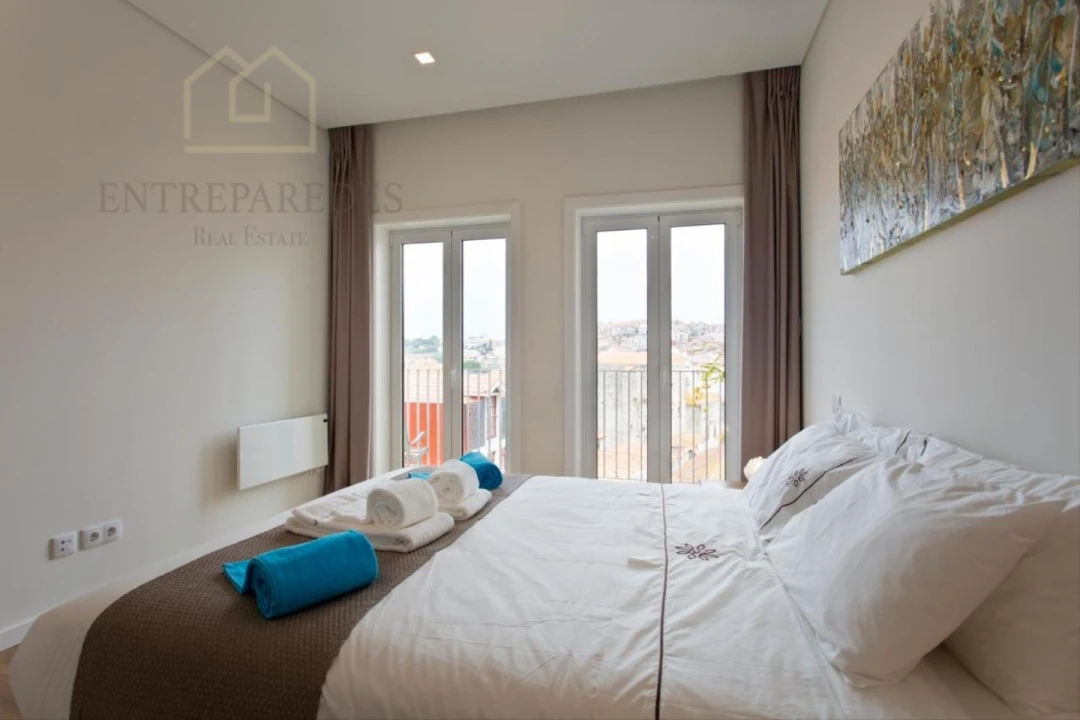 Prédio para Venda em Santa Marinha e São Pedro da Afurada Foto 19