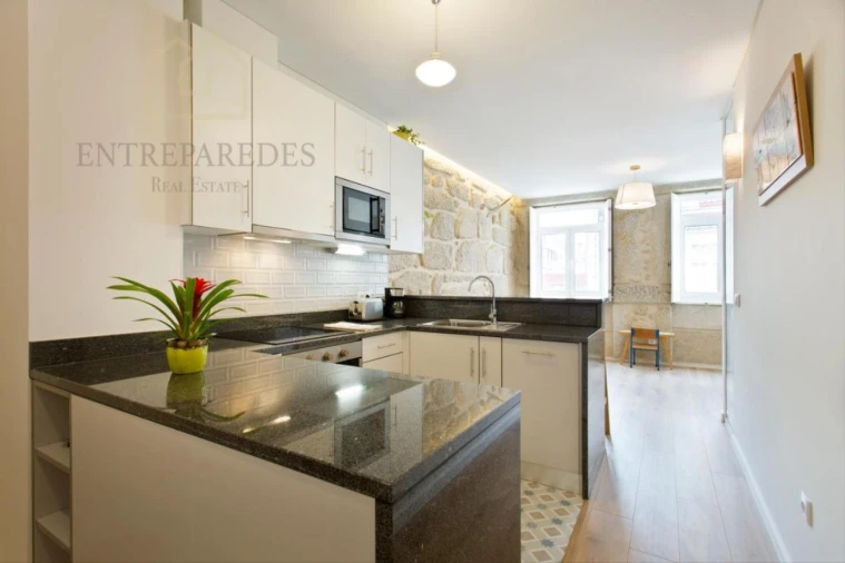 Prédio para Venda em Santa Marinha e São Pedro da Afurada Foto 9