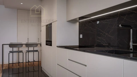 Apartamento T4 para Venda em Santa Marinha e São Pedro da Afurada