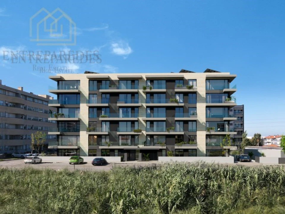 Apartamento T3 para Venda em Santa Marinha e São Pedro da Afurada Foto 2