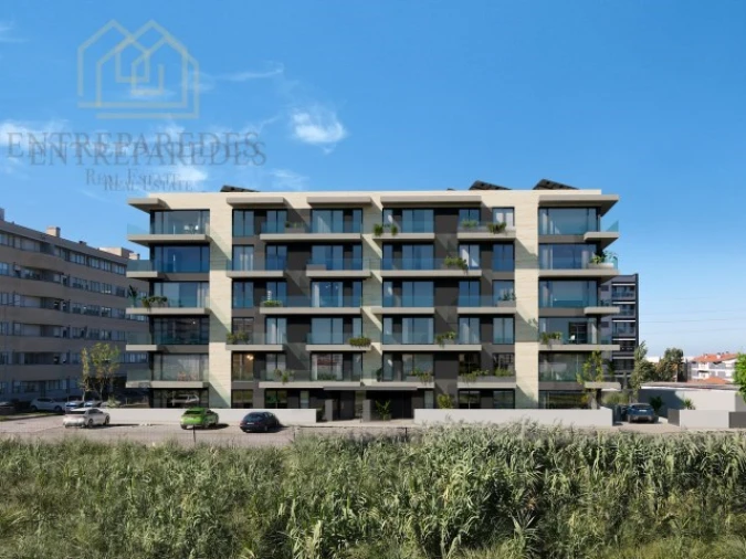 Apartamento T3 para Venda em Santa Marinha e São Pedro da Afurada Foto 2