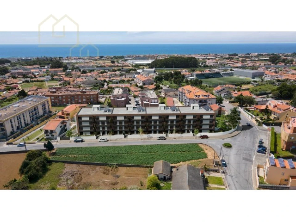 Apartamento T2 para Venda em Arcozelo Foto 2