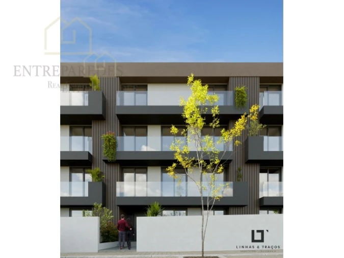 Apartamento T2 para Venda em Arcozelo Foto 11