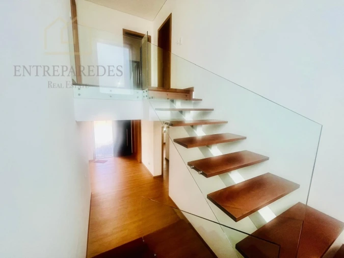 Moradia T4 para Venda em Santa Maria da Feira, Travanca, Sanfins e Espargo Foto 10