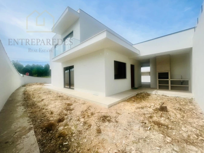 Moradia T4 para Venda em Santa Maria da Feira, Travanca, Sanfins e Espargo Foto 21