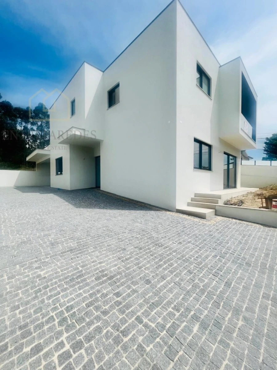 Moradia T4 para Venda em Santa Maria da Feira, Travanca, Sanfins e Espargo Foto 22