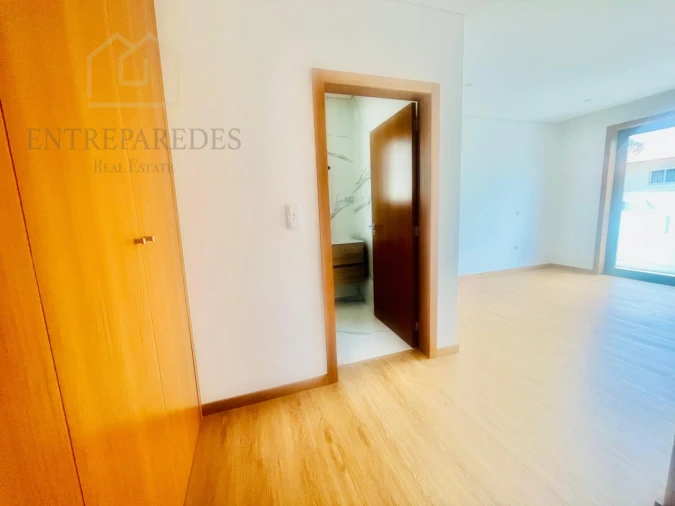 Moradia T4 para Venda em Santa Maria da Feira, Travanca, Sanfins e Espargo Foto 16