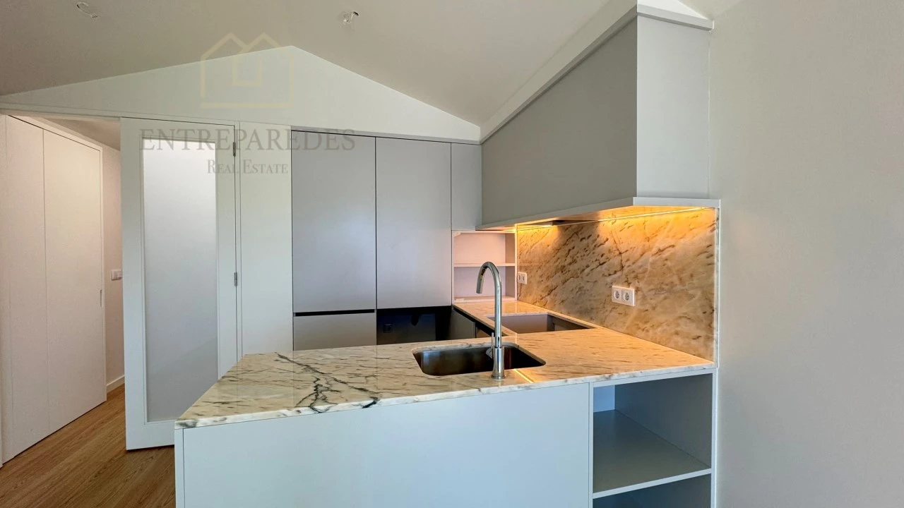 Apartamento T2 para Venda em Cedofeita, Santo Ildefonso, Sé, Miragaia, São Nicolau e Vitória Foto 5