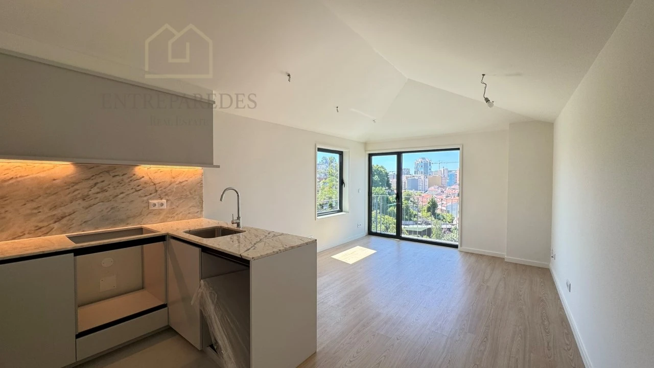 Apartamento T2 para Venda em Cedofeita, Santo Ildefonso, Sé, Miragaia, São Nicolau e Vitória Foto 7