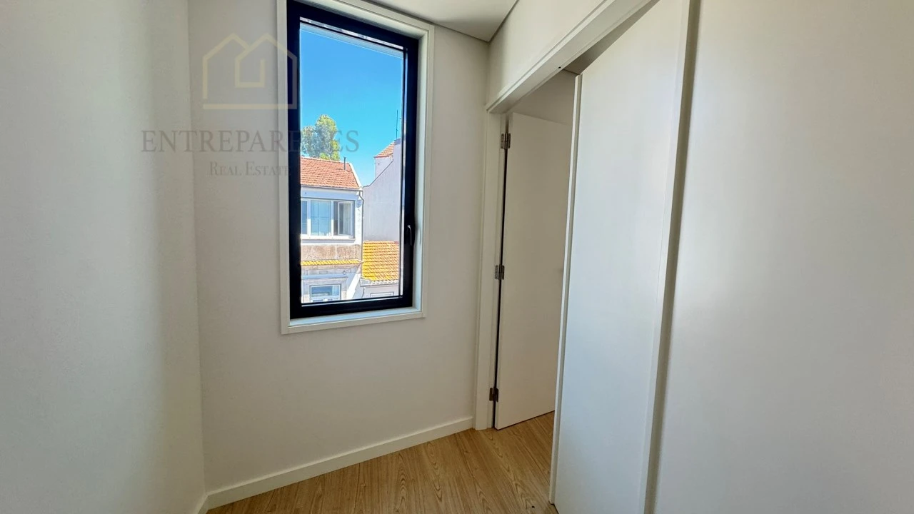 Apartamento T2 para Venda em Cedofeita, Santo Ildefonso, Sé, Miragaia, São Nicolau e Vitória Foto 17