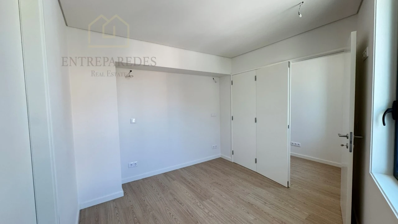 Apartamento T2 para Venda em Cedofeita, Santo Ildefonso, Sé, Miragaia, São Nicolau e Vitória Foto 21