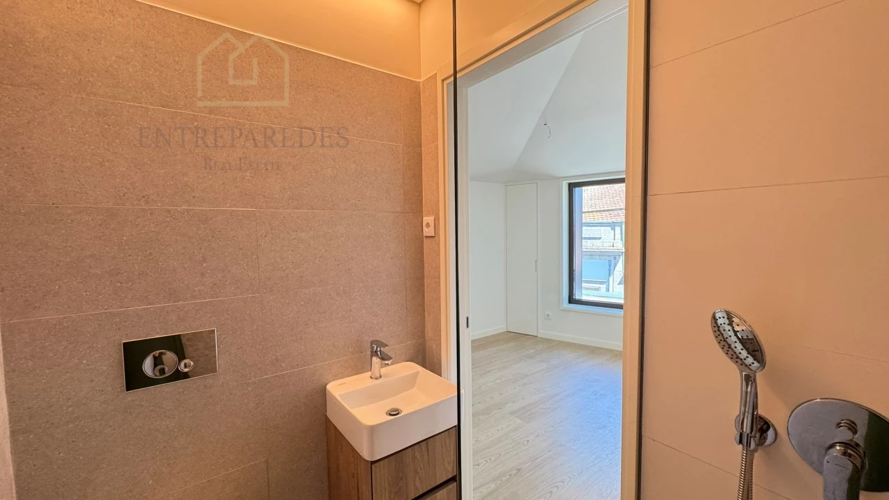Apartamento T2 para Venda em Cedofeita, Santo Ildefonso, Sé, Miragaia, São Nicolau e Vitória Foto 49