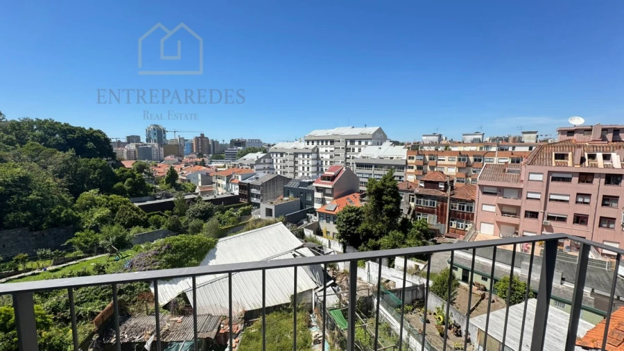 Apartamento T2 para Venda em Cedofeita, Santo Ildefonso, Sé, Miragaia, São Nicolau e Vitória Foto 11