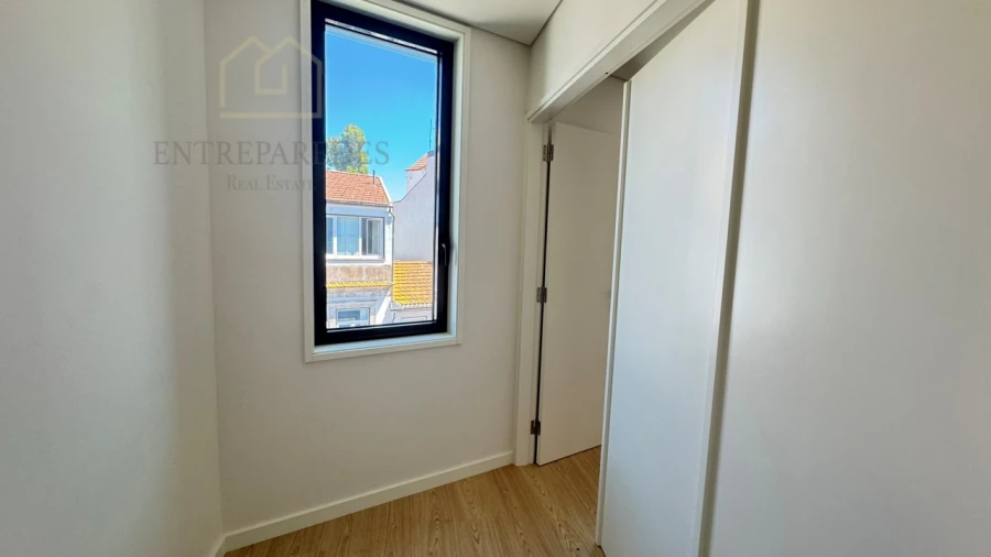 Apartamento T2 para Venda em Cedofeita, Santo Ildefonso, Sé, Miragaia, São Nicolau e Vitória Foto 17