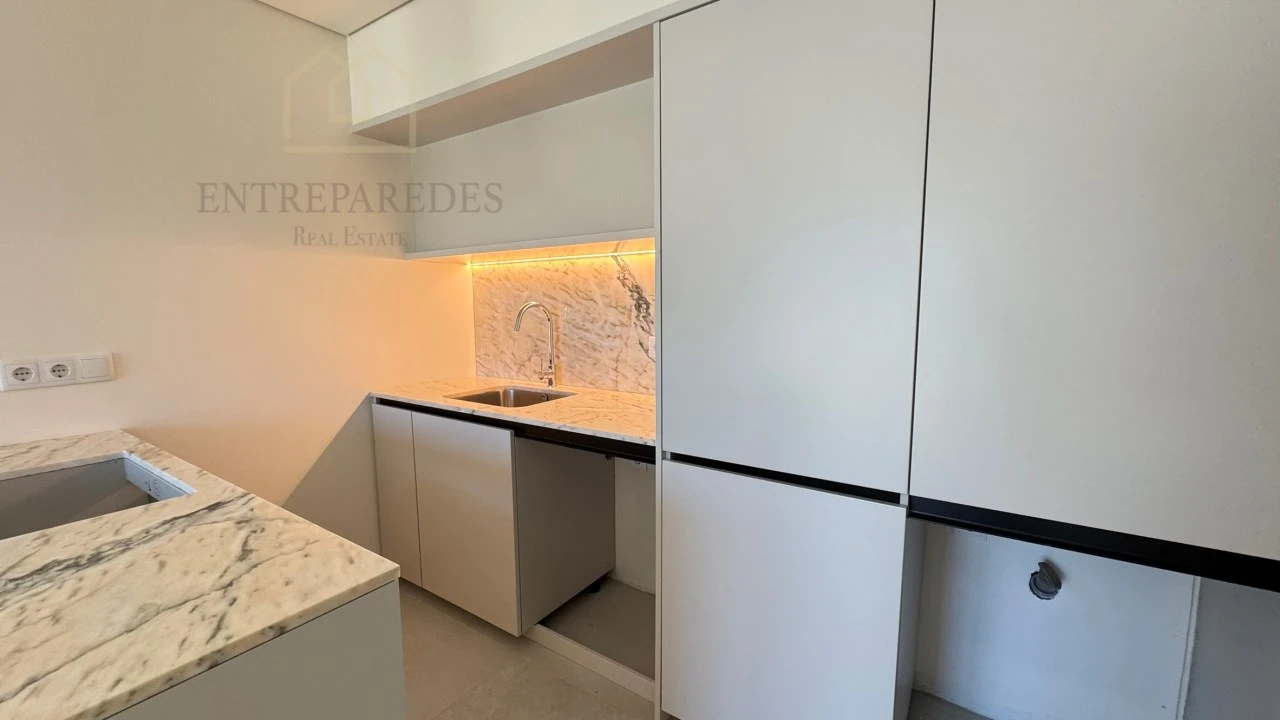 Apartamento T1 para Venda em Lordelo do Ouro e Massarelos Foto 7