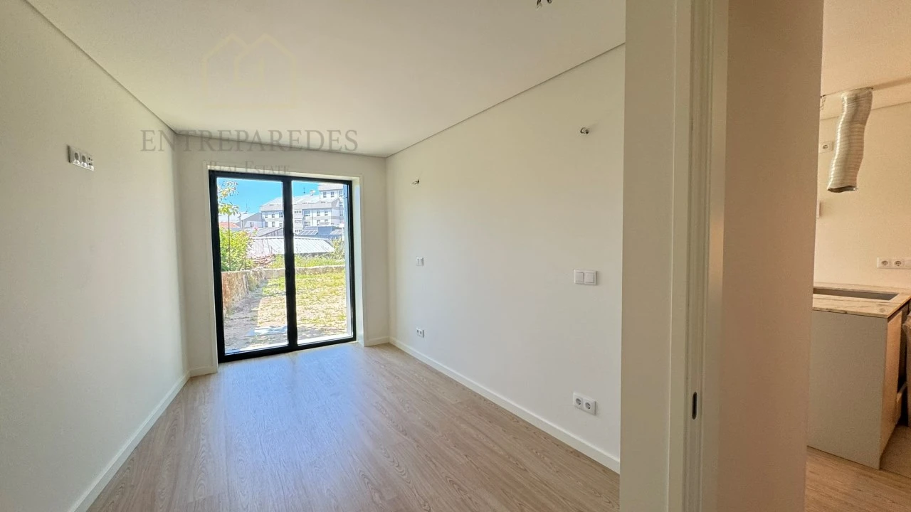 Apartamento T1 para Venda em Lordelo do Ouro e Massarelos Foto 8
