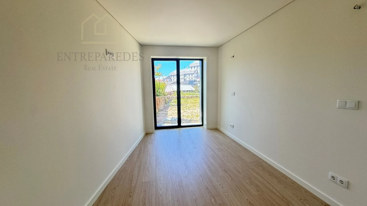 Apartamento T1 para Venda em Lordelo do Ouro e Massarelos Foto 9