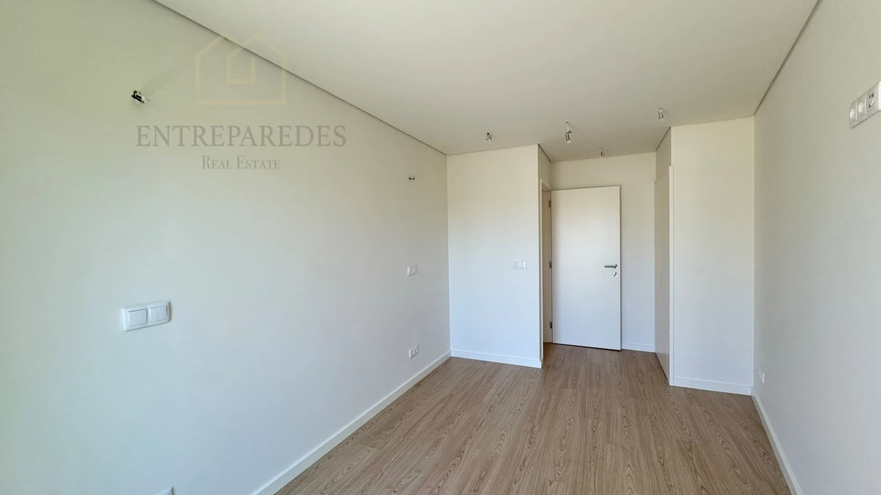 Apartamento T1 para Venda em Lordelo do Ouro e Massarelos Foto 10