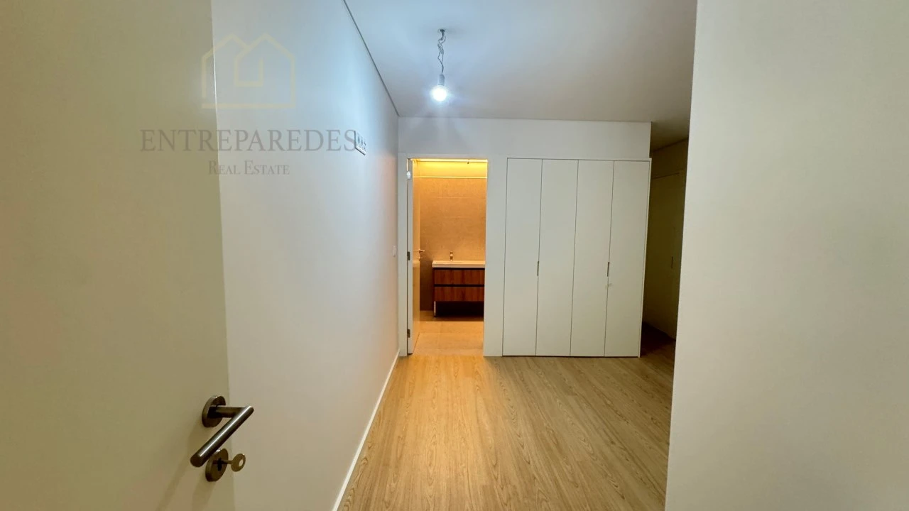 Apartamento T1 para Venda em Lordelo do Ouro e Massarelos Foto 15