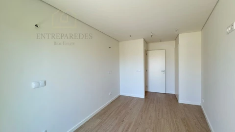Apartamento T1 para Venda em Lordelo do Ouro e Massarelos