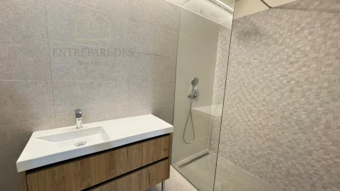 Apartamento T1 para Venda em Lordelo do Ouro e Massarelos