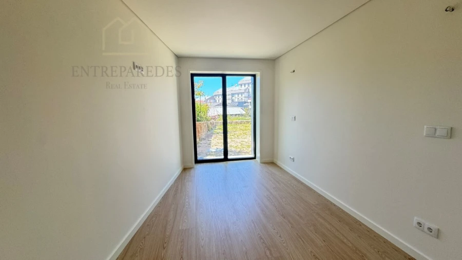 Apartamento T1 para Venda em Lordelo do Ouro e Massarelos Foto 9