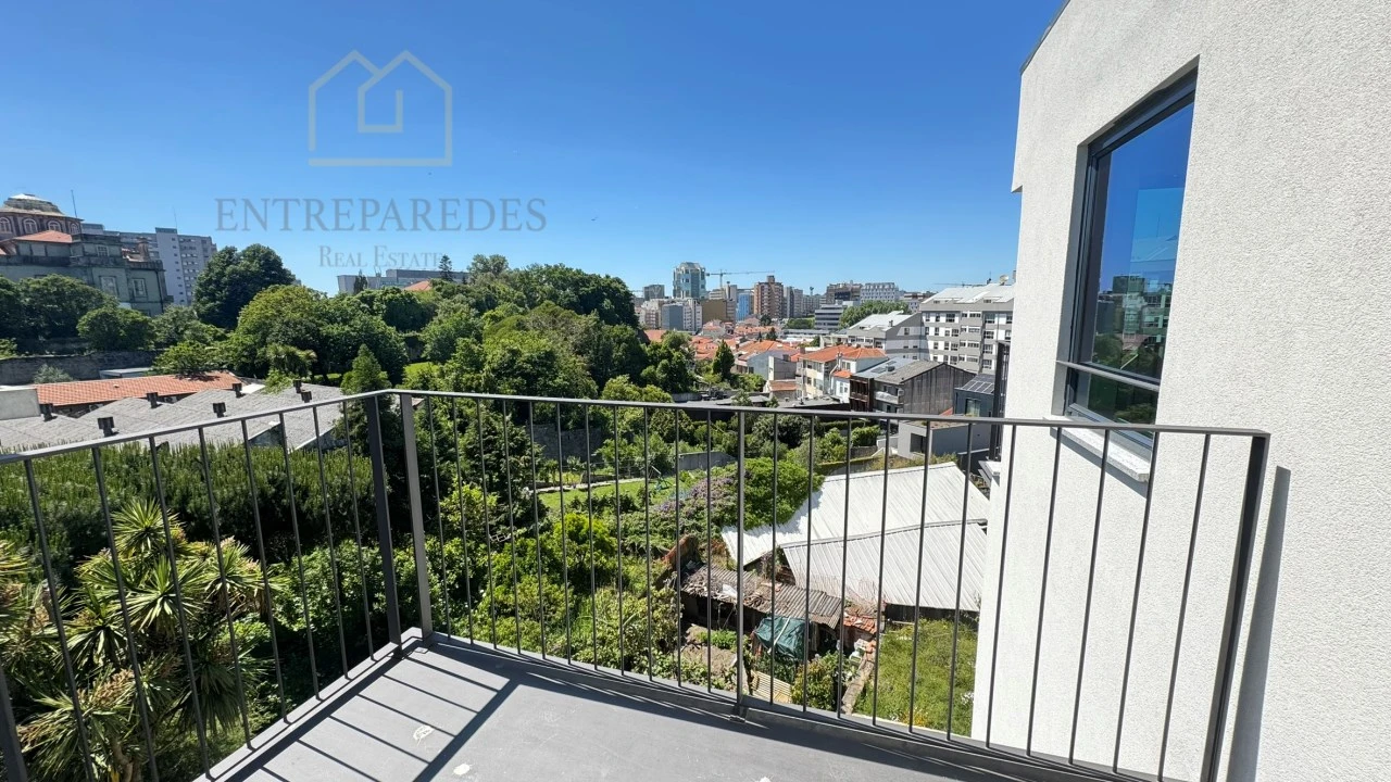 Apartamento T2 para Venda em Cedofeita, Santo Ildefonso, Sé, Miragaia, São Nicolau e Vitória Foto 1