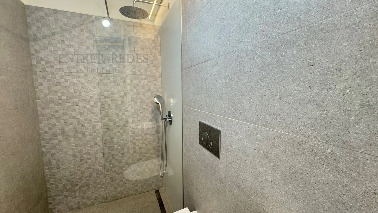 Apartamento T2 para Venda em Cedofeita, Santo Ildefonso, Sé, Miragaia, São Nicolau e Vitória Foto 8