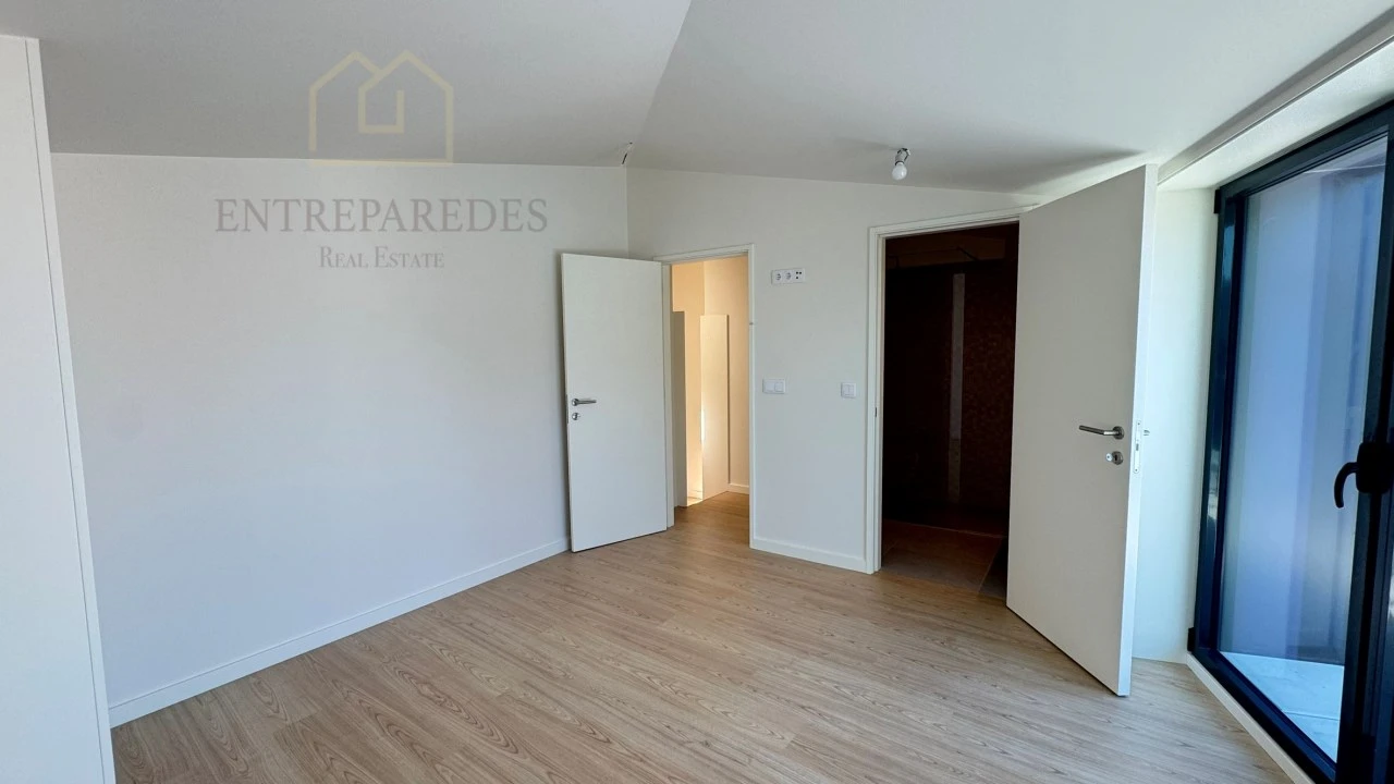 Apartamento T2 para Venda em Cedofeita, Santo Ildefonso, Sé, Miragaia, São Nicolau e Vitória Foto 33