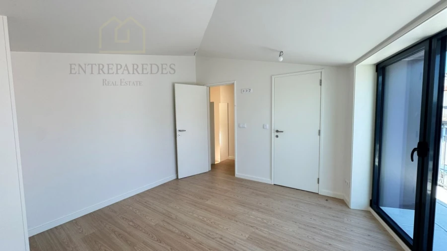Apartamento T2 para Venda em Cedofeita, Santo Ildefonso, Sé, Miragaia, São Nicolau e Vitória Foto 32