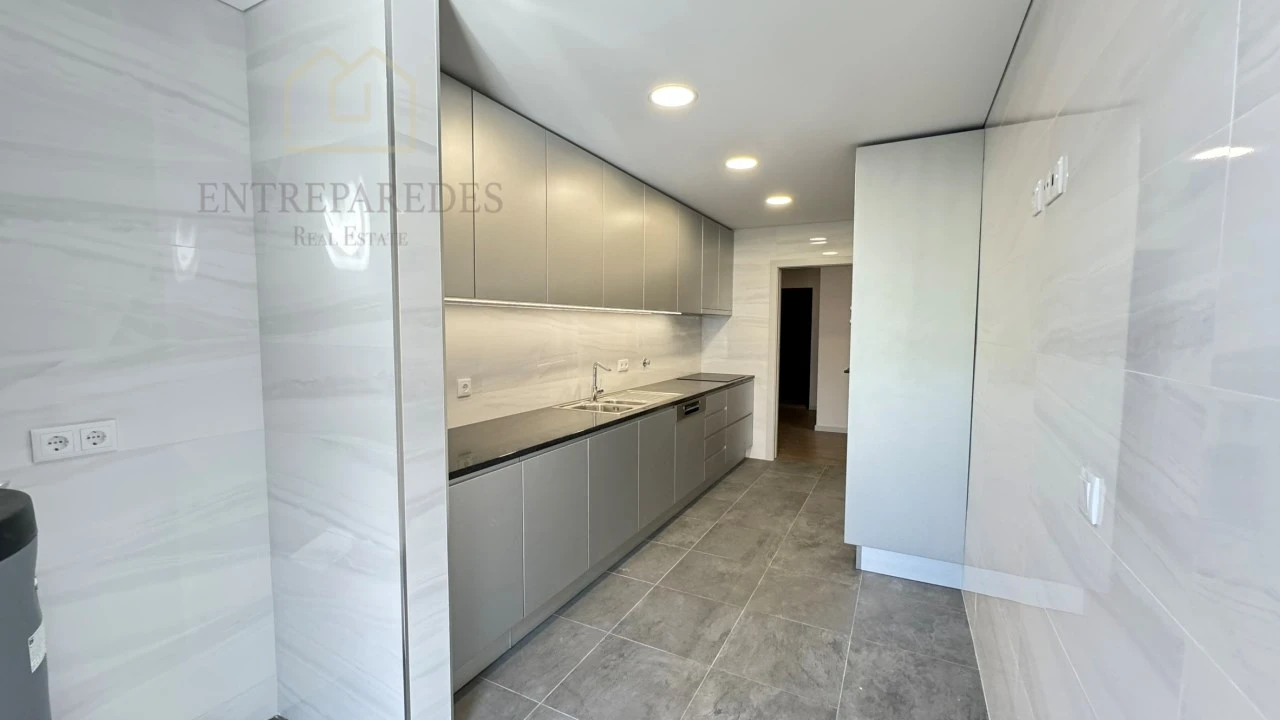 Apartamento T3 para Venda em Ramalde Foto 4